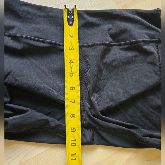 Victoria's Secret Sport Mesh Side Leggings Size Medium - Picture 7 of 9